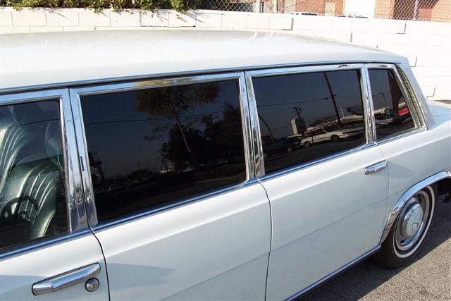 Mercedes 600 Limo